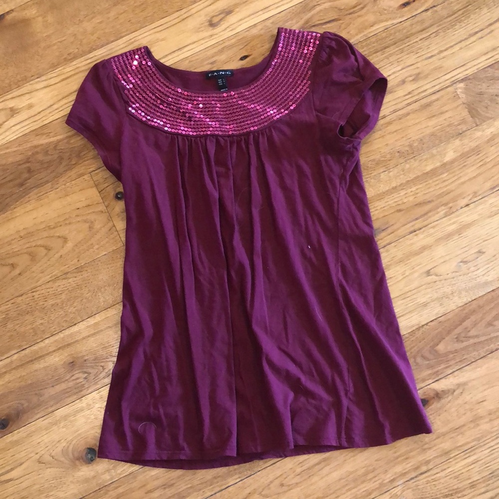 FANG top with sequin Detail